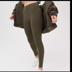 Aerie olive green chill play move 7/8 leggings